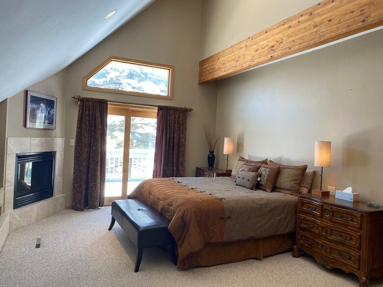 Walk to Lionshead + Mountain Views - Vail, Colorado