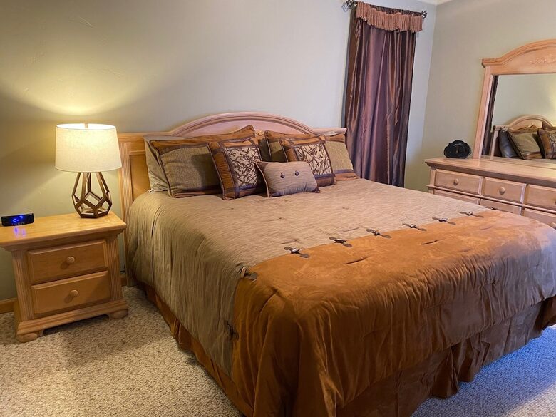 Walk to Lionshead + Mountain Views - Vail, Colorado