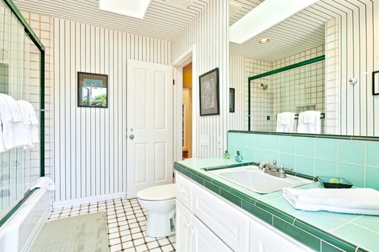 LA JOLLA 4-Bedroom Home, Private Tennis Court Pool and Jacuzzi - La Jolla, California