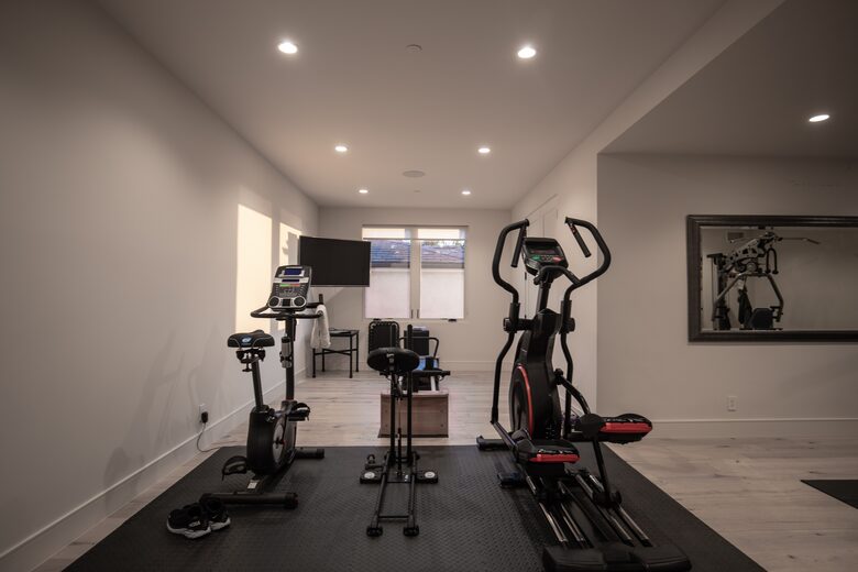 Urban Beach Ultimate Luxury - Newport Beach, California