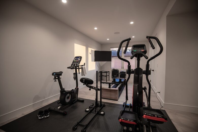 Urban Beach Ultimate Luxury - Newport Beach, California