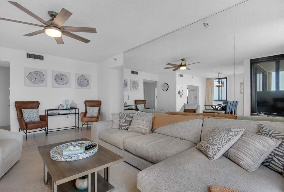 Penthouse With Ocean Views and Private Beach Access - Destin, Florida