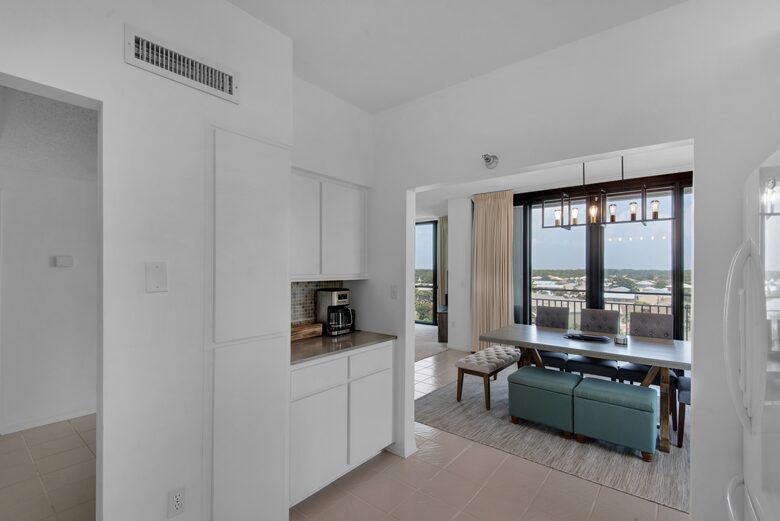 Penthouse With Ocean Views and Private Beach Access - Destin, Florida