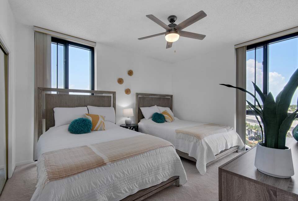 Penthouse With Ocean Views and Private Beach Access - Destin, Florida