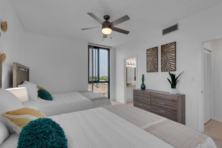 Penthouse With Ocean Views and Private Beach Access - Destin, Florida