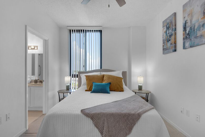 Penthouse With Ocean Views and Private Beach Access - Destin, Florida