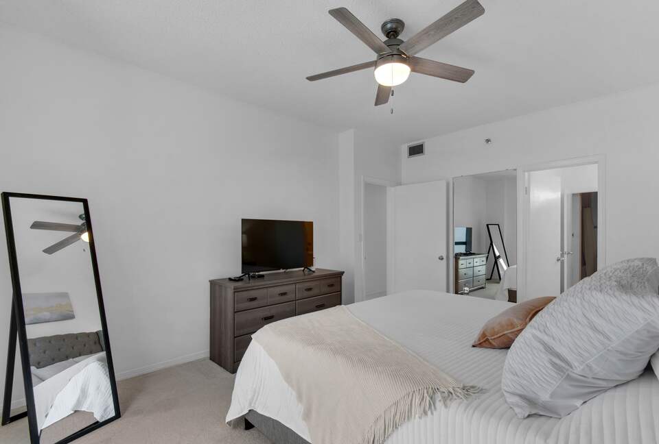 Penthouse With Ocean Views and Private Beach Access - Destin, Florida