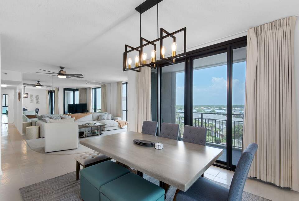 Penthouse With Ocean Views and Private Beach Access - Destin, Florida