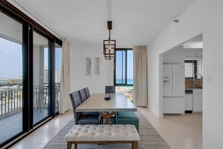 Penthouse With Ocean Views and Private Beach Access - Destin, Florida