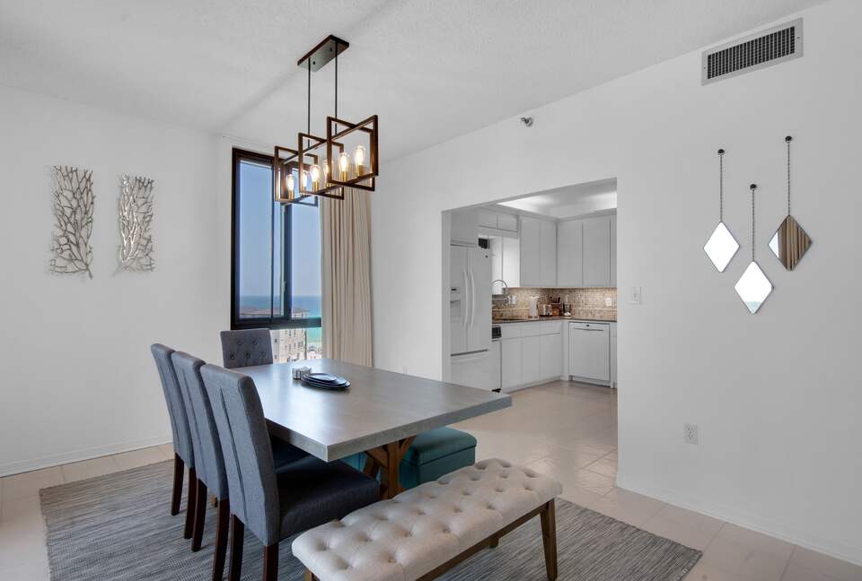 Penthouse With Ocean Views and Private Beach Access - Destin, Florida