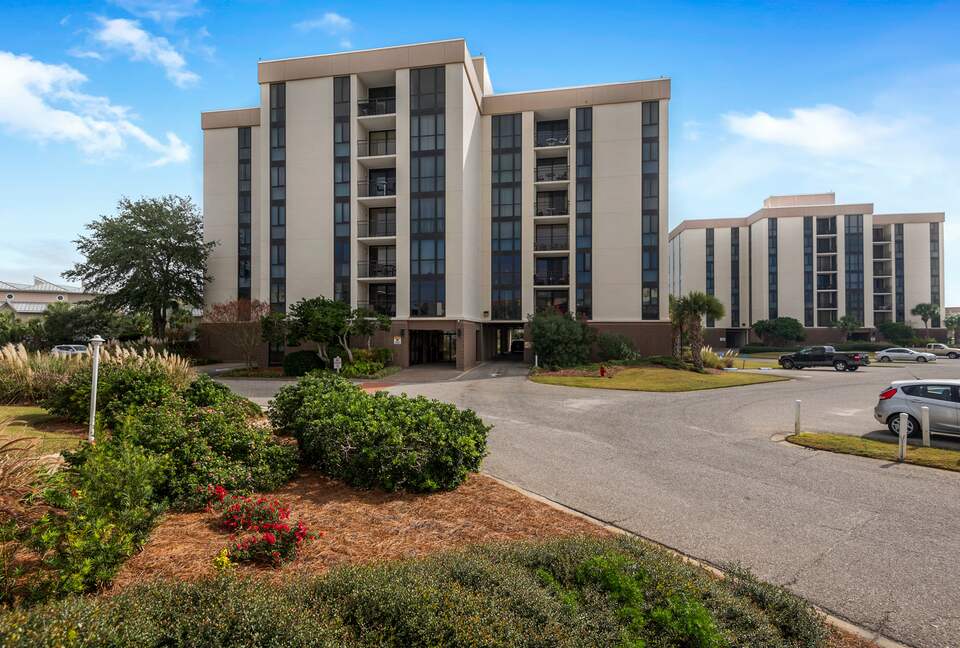 Penthouse With Ocean Views and Private Beach Access - Destin, Florida