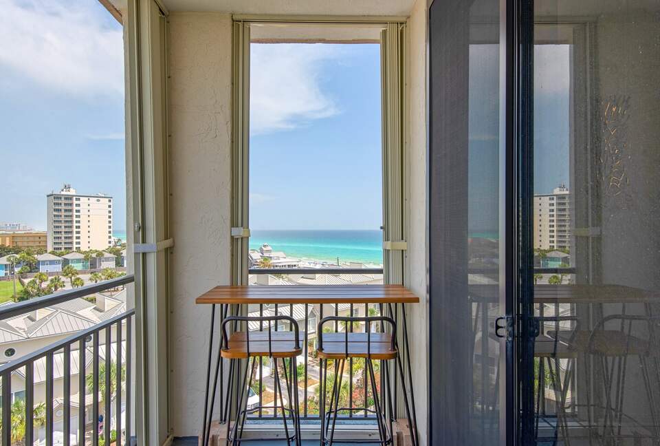 Penthouse With Ocean Views and Private Beach Access - Destin, Florida