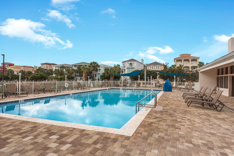 Penthouse With Ocean Views and Private Beach Access - Destin, Florida