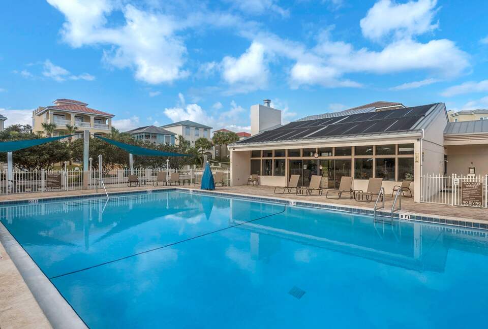 Penthouse With Ocean Views and Private Beach Access - Destin, Florida