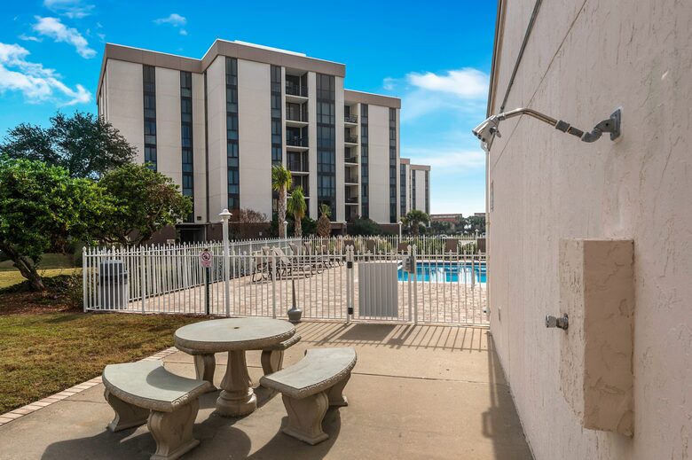 Penthouse With Ocean Views and Private Beach Access - Destin, Florida