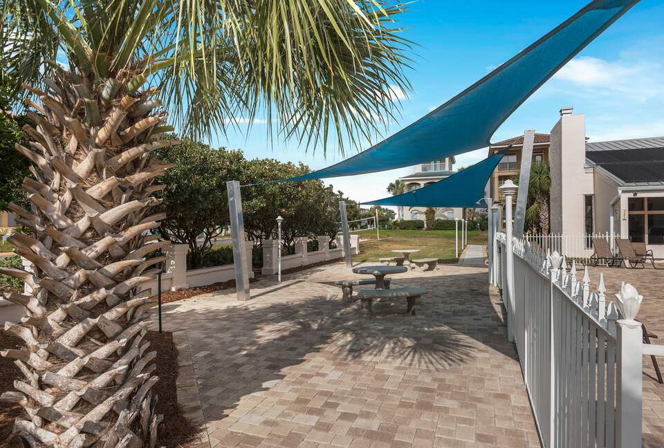 Penthouse With Ocean Views and Private Beach Access - Destin, Florida