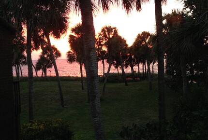 Beachfront MidCentury Modern Flat - Sarasota, Florida