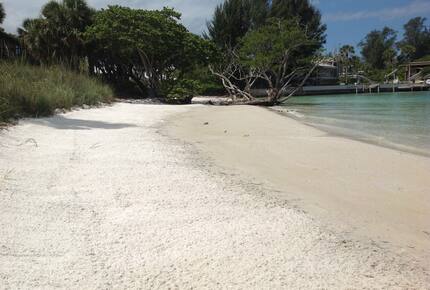 Beachfront MidCentury Modern Flat - Sarasota, Florida