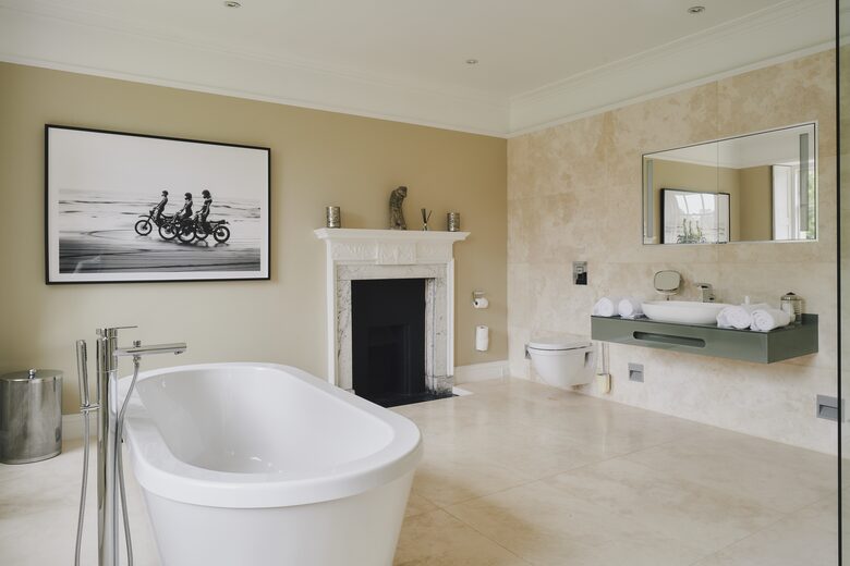 Langley House (R) - Langley Burrell, United Kingdom