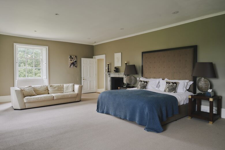 Langley House (R) - Langley Burrell, United Kingdom