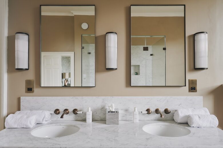 Langley House (R) - Langley Burrell, United Kingdom