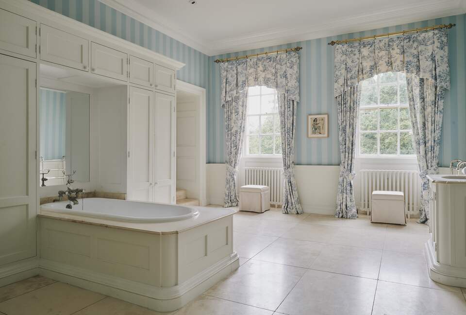 Langley House (R) - Langley Burrell, United Kingdom