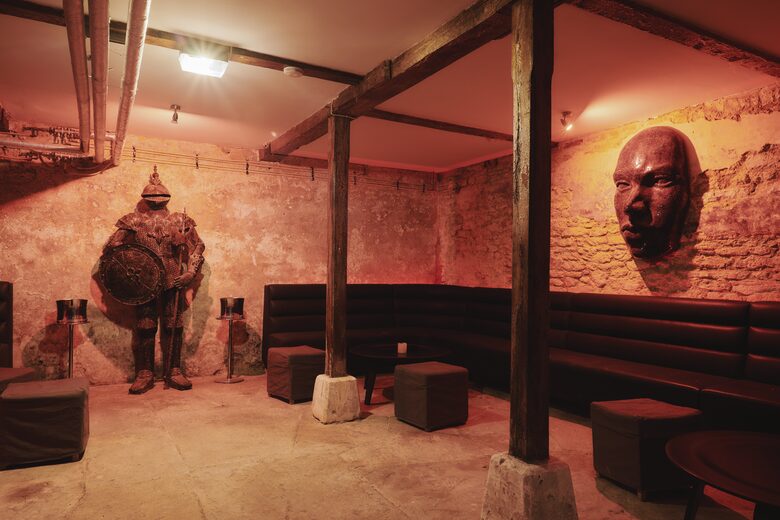 Langley House (R) - Langley Burrell, United Kingdom