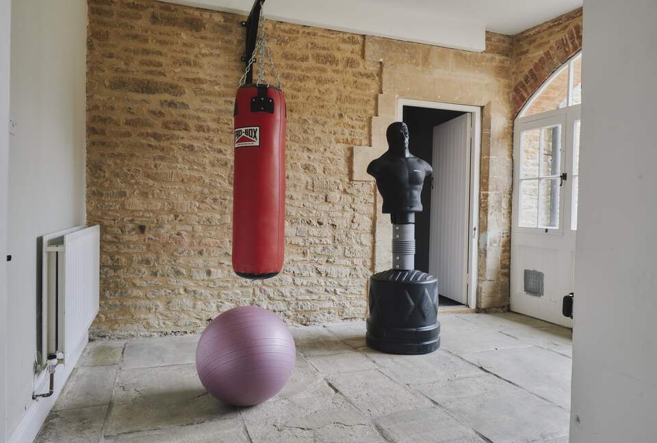 Langley House (R) - Langley Burrell, United Kingdom