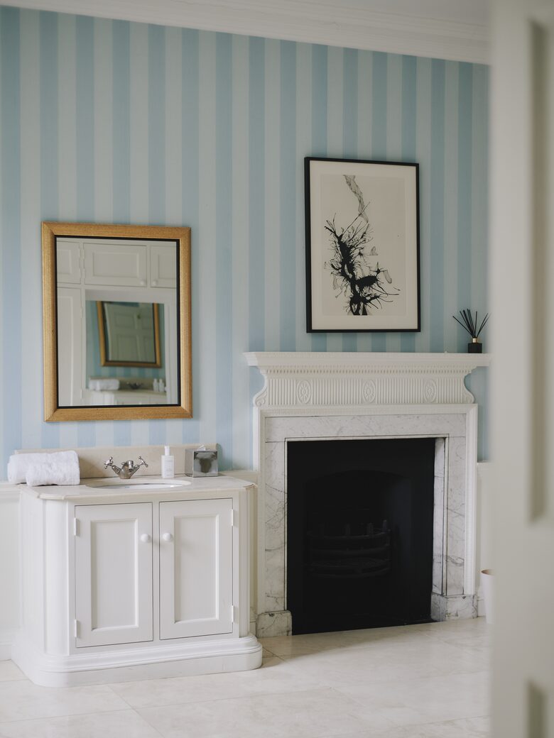 Langley House (R) - Langley Burrell, United Kingdom