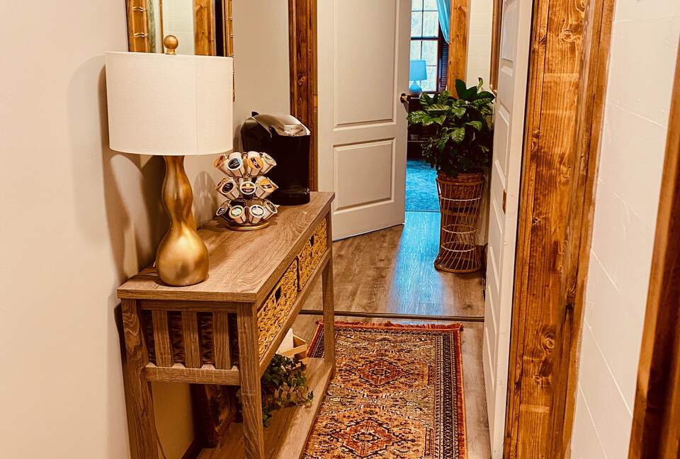 Boho-style Cabin with Hot Tub - Olmstead, Kentucky