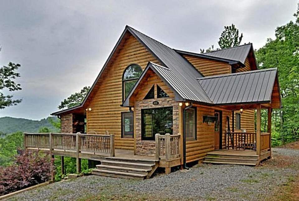 Mountain Getaway -  Above the Clouds - Blue Ridge, Georgia