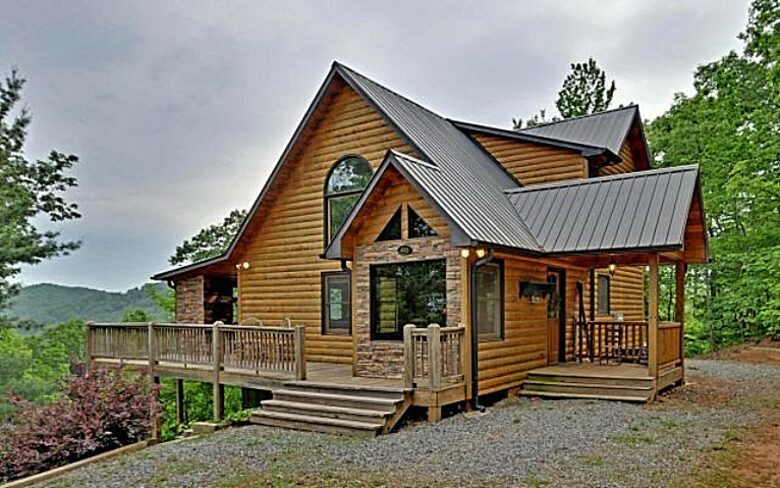 Mountain Getaway - Above the Clouds - Blue Ridge, Georgia