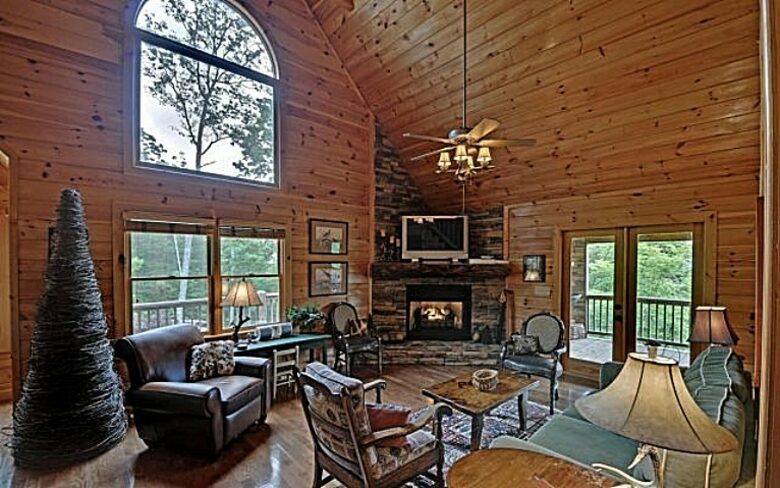 Mountain Getaway - Above the Clouds - Blue Ridge, Georgia