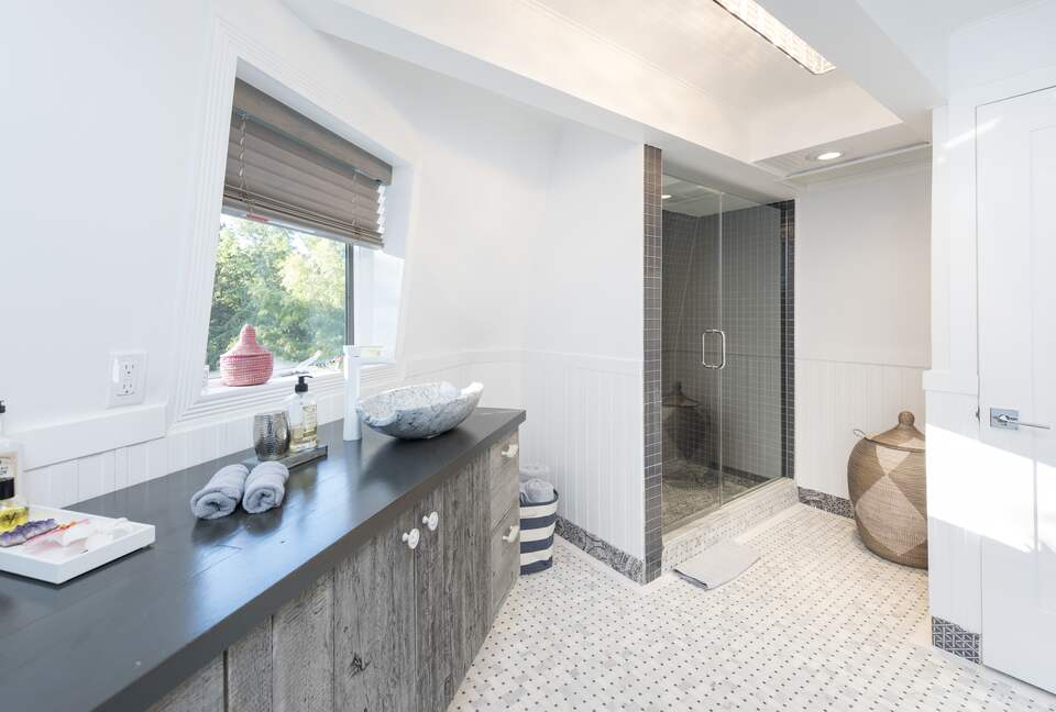 Unique Modern DOME Cottage with a Pool - Hampton Bays, New York