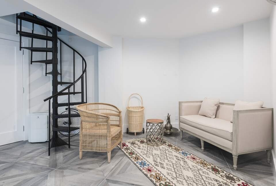 Unique Modern DOME Cottage with a Pool - Hampton Bays, New York