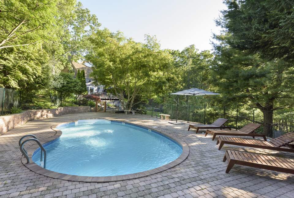 Unique Modern DOME Cottage with a Pool - Hampton Bays, New York