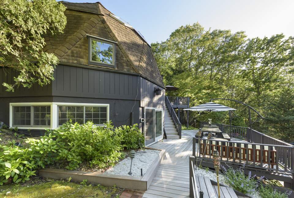 Unique Modern DOME Cottage with a Pool - Hampton Bays, New York