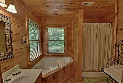 Mountain Getaway -  Above the Clouds - Blue Ridge, Georgia