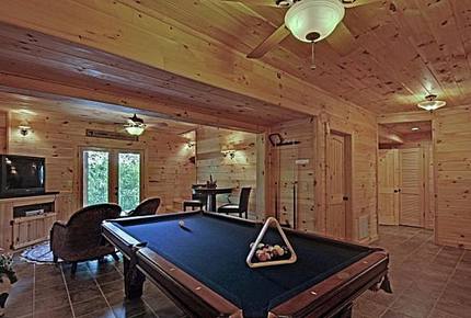 Mountain Getaway - Above the Clouds - Blue Ridge, Georgia