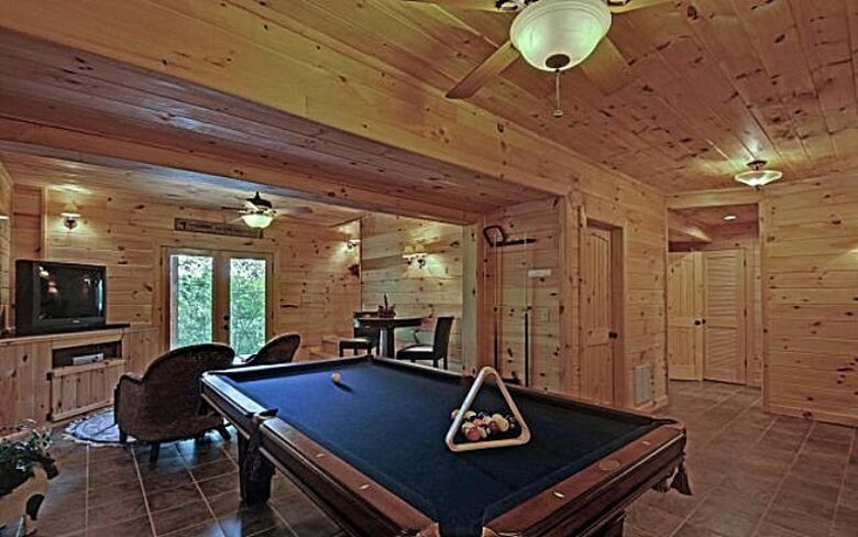 Mountain Getaway - Above the Clouds - Blue Ridge, Georgia