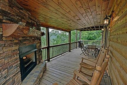 Mountain Getaway - Above the Clouds - Blue Ridge, Georgia