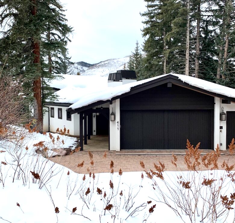 Vail Ski-In/Ski-Out Getaway with Amazing Location on the Slopes - Quick Ski/Walking Access to Lionshead! - Vail, Colorado