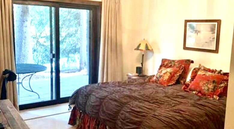 Vail Ski-In/Ski-Out Getaway with Amazing Location on the Slopes - Quick Ski/Walking Access to Lionshead! - Vail, Colorado