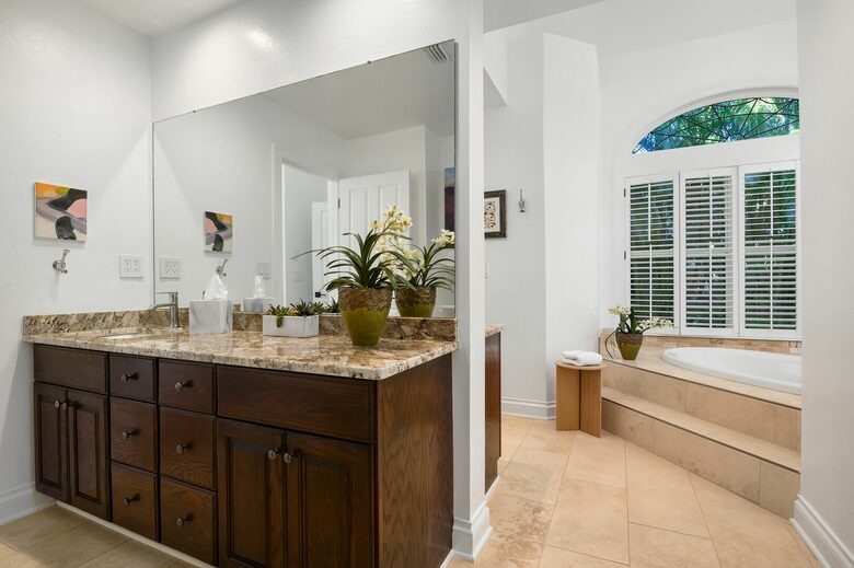 Bradenton Bayside Home - Bradenton, Florida