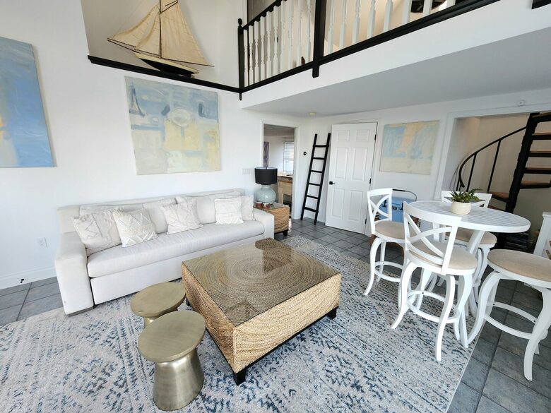 Bradenton Bayside Home - Bradenton, Florida