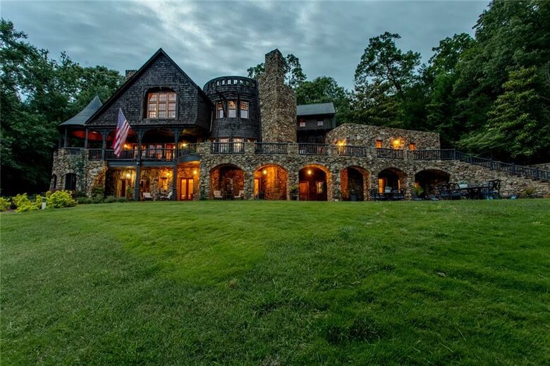 Bellissimo Castle on Lake Lanier / Private dock / Boat / Jet Skis / ATV - Gainesville, Georgia