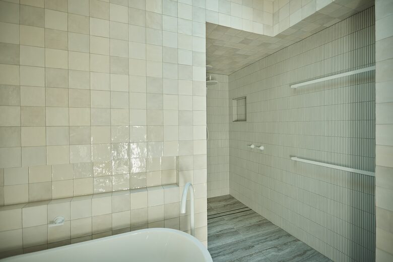 Tanglewood (R) - Little Cove, Australia