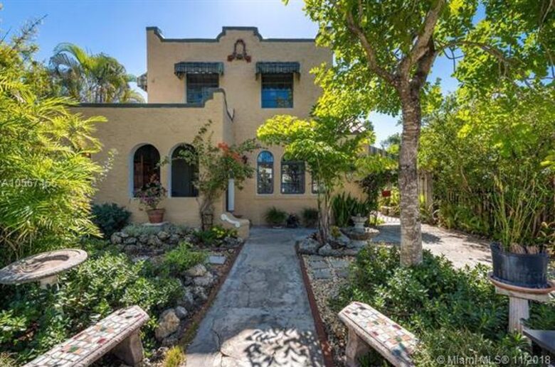 Hacienda Aslan Rooftop Villa in The Heart Of Miami - Miami, Florida