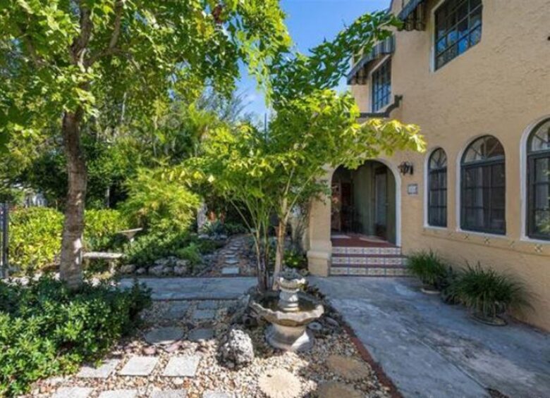 Hacienda Aslan Rooftop Villa in The Heart Of Miami - Miami, Florida