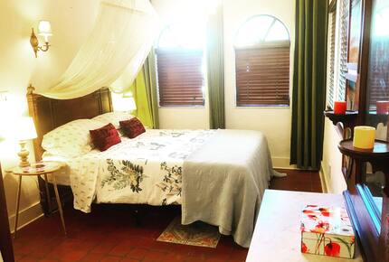 Hacienda Aslan Rooftop Villa in The Heart Of Miami - Miami, Florida